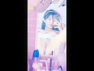 Katarina Colmek Depan Kaca Memek Mulus